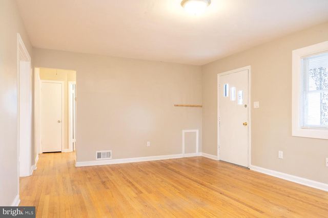 3903 FAIRVIEW DR, Fairfax, VA 22030