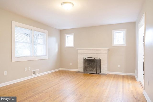 3903 FAIRVIEW DR, Fairfax, VA 22030