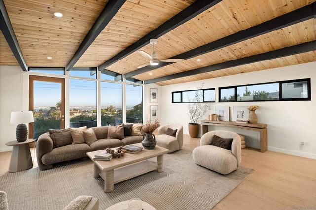 3992 La Cresta Dr, San Diego, CA 92107