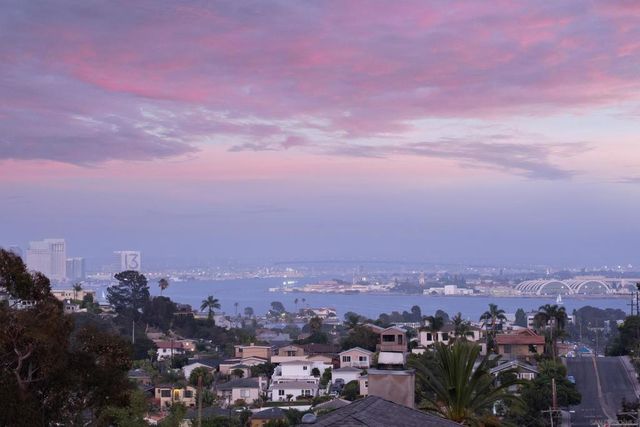 3992 La Cresta Dr, San Diego, CA 92107
