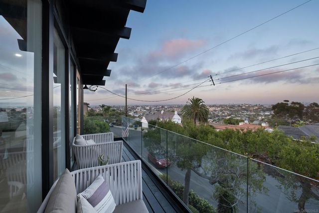 3992 La Cresta Dr, San Diego, CA 92107