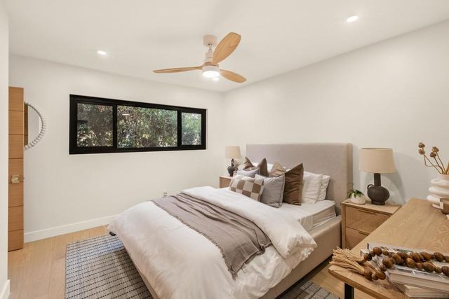 3992 La Cresta Dr, San Diego, CA 92107