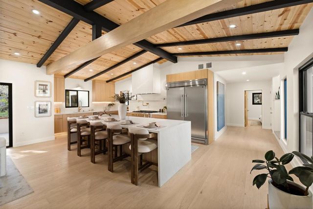 3992 La Cresta Dr, San Diego, CA 92107