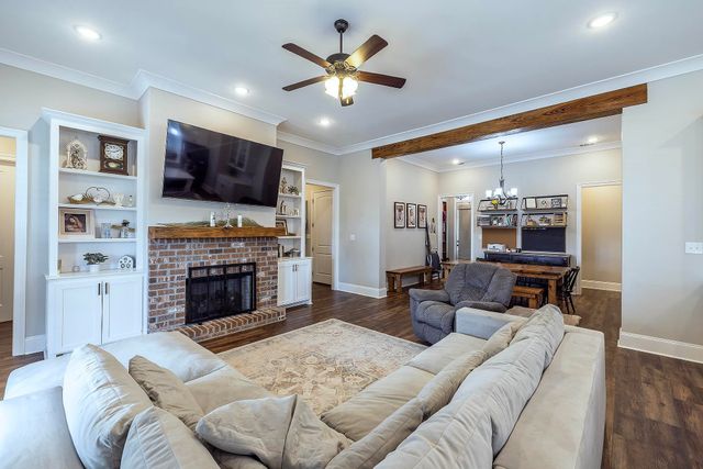 302 Marmande Avenue, Thibodaux, LA 70301