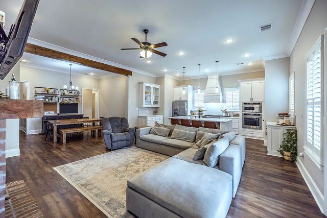 302 Marmande Avenue, Thibodaux, LA 70301
