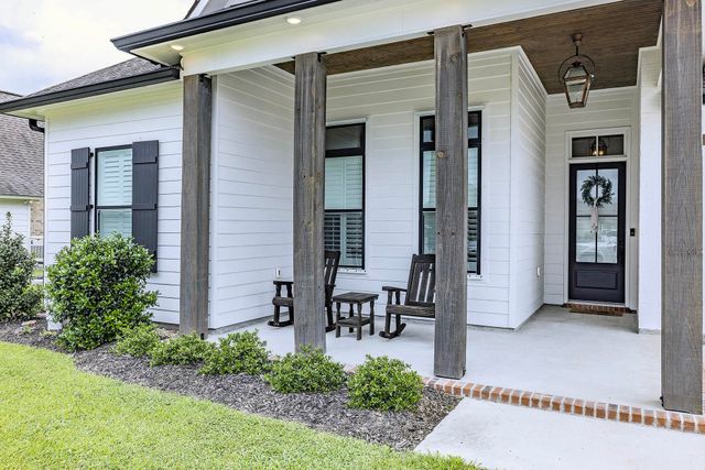 302 Marmande Avenue, Thibodaux, LA 70301