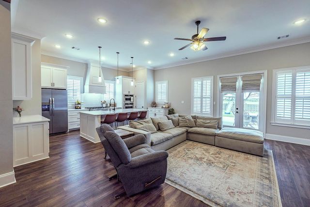 302 Marmande Avenue, Thibodaux, LA 70301