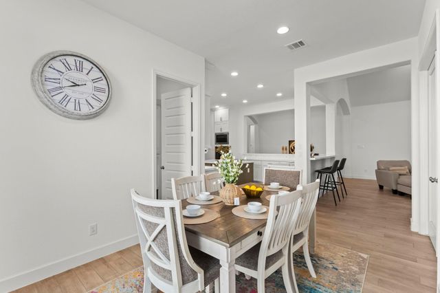 153 Sweeping Valley Drive, Montgomery, TX 77316