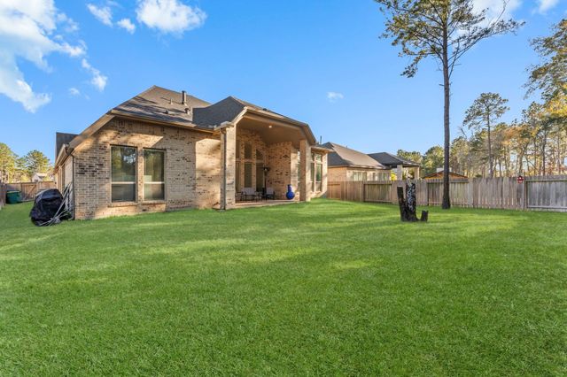 153 Sweeping Valley Drive, Montgomery, TX 77316