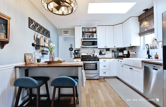 503 E Lake Avenue, Round Lake Beach, IL 60073