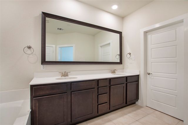 2414 Magalia Lane, Lewisville, TX 75056