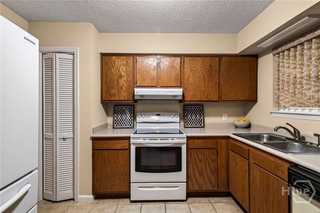 252 Miner Drive, Richmond Hill, GA 31324