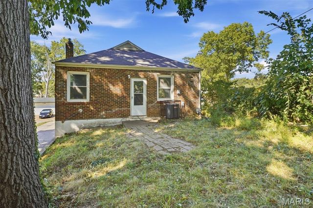 4502 June Avenue, St Louis, MO 63121