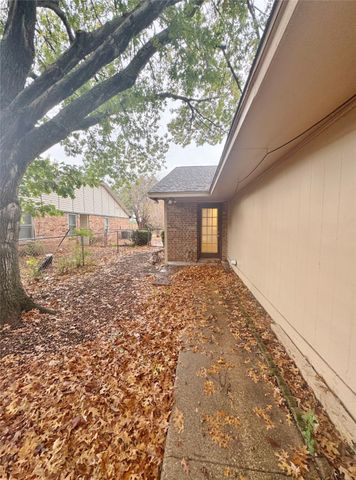 510 Shennandoah Drive, Desoto, TX 75115