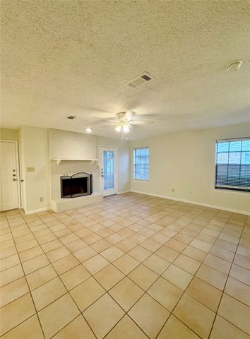 510 Shennandoah Drive, Desoto, TX 75115