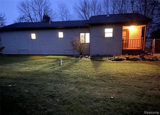 5275 Lippincott Road, Lapeer, MI 48446