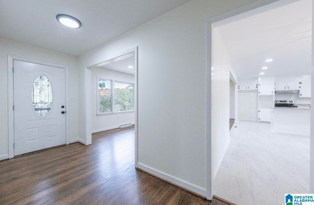 953 RIDGEWOOD CIRCLE, Birmingham, AL 35235