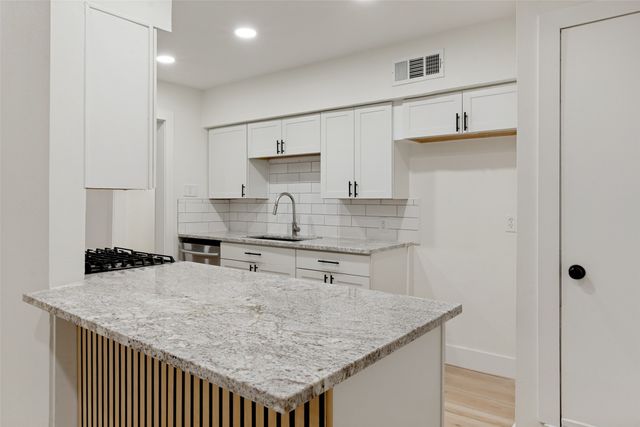 2909 Silverton Drive, Dallas, TX 75229
