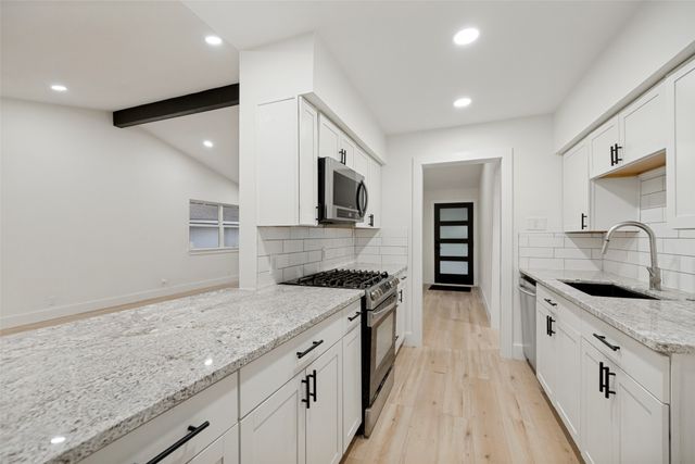 2909 Silverton Drive, Dallas, TX 75229