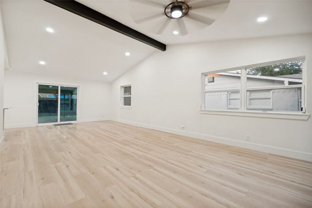 2909 Silverton Drive, Dallas, TX 75229