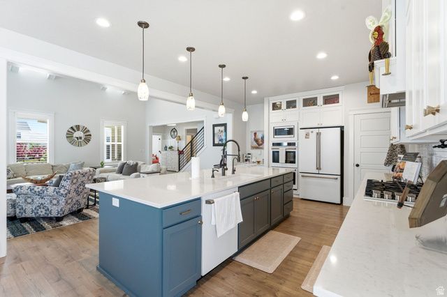 6284 W COPPER HAWK DR, South Jordan, UT 84009