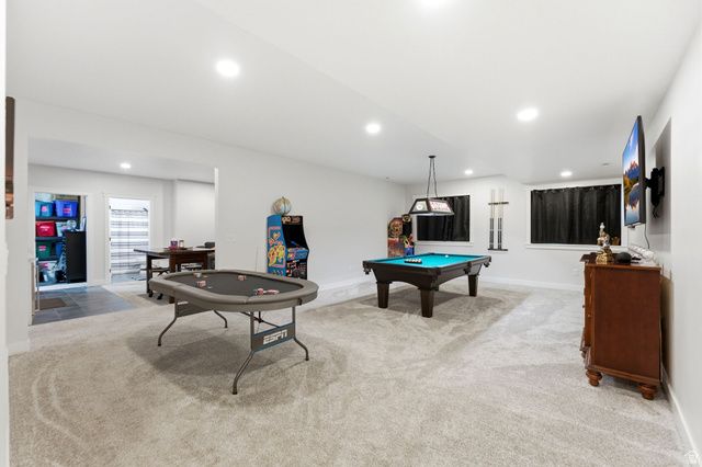 6284 W COPPER HAWK DR, South Jordan, UT 84009