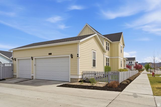 6284 W COPPER HAWK DR, South Jordan, UT 84009