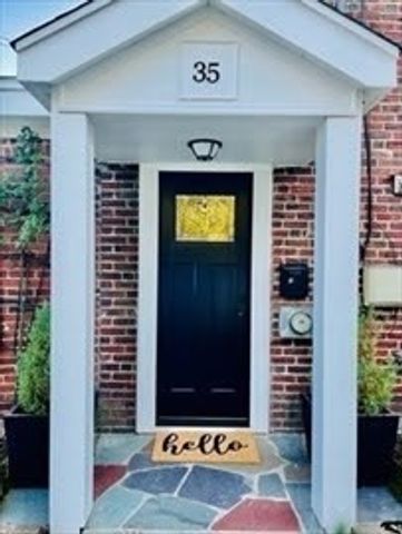 35 Butts St, Newton, MA 02464