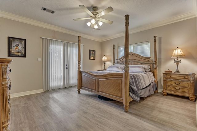 15 Newberry Court, Montgomery, TX 77356