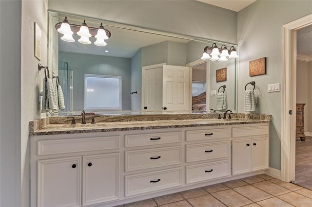 15 Newberry Court, Montgomery, TX 77356