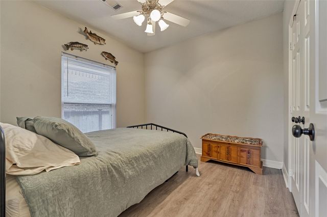 15 Newberry Court, Montgomery, TX 77356