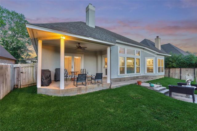 15 Newberry Court, Montgomery, TX 77356