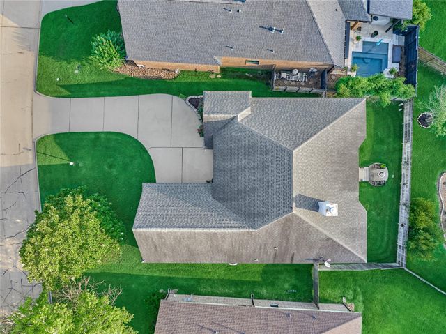 15 Newberry Court, Montgomery, TX 77356