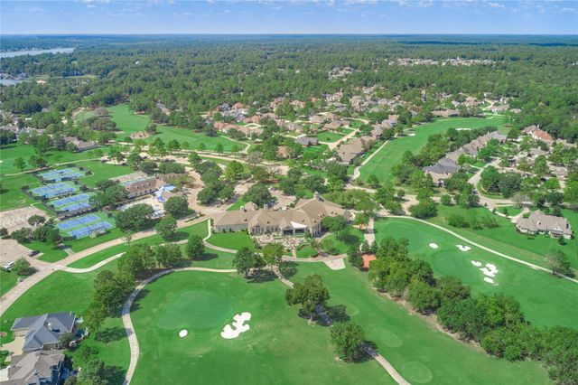 15 Newberry Court, Montgomery, TX 77356