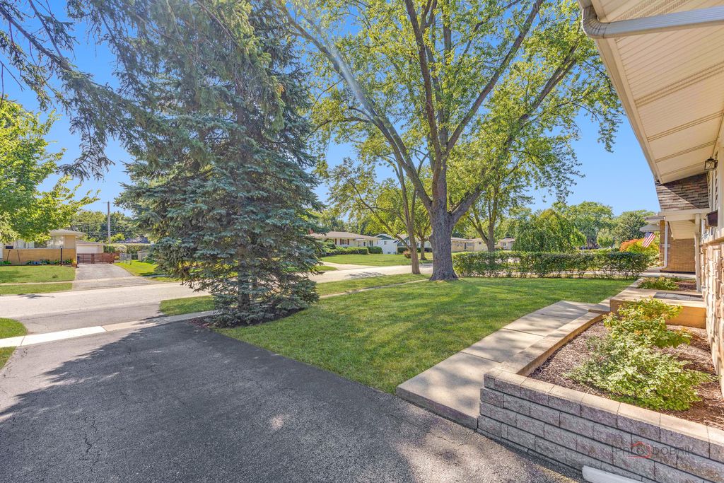 700 Elderberry Lane, Mount Prospect, IL 60056 — photo 3