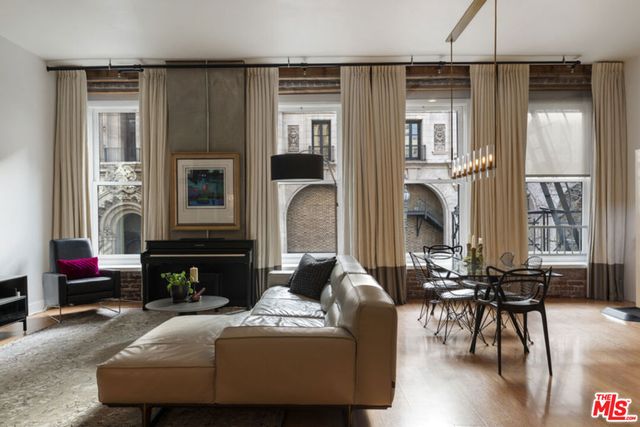 253 S Broadway 201, Los Angeles, CA 90012