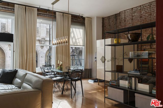 253 S Broadway 201, Los Angeles, CA 90012