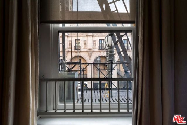 253 S Broadway 201, Los Angeles, CA 90012