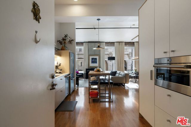 253 S Broadway 201, Los Angeles, CA 90012