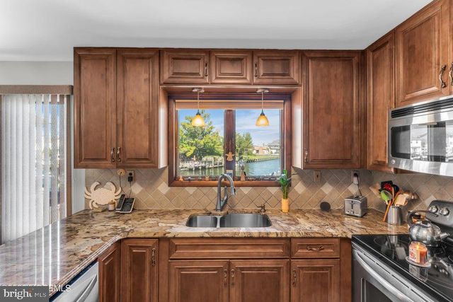 360 SILVER BAY RD, Toms River, NJ 08753