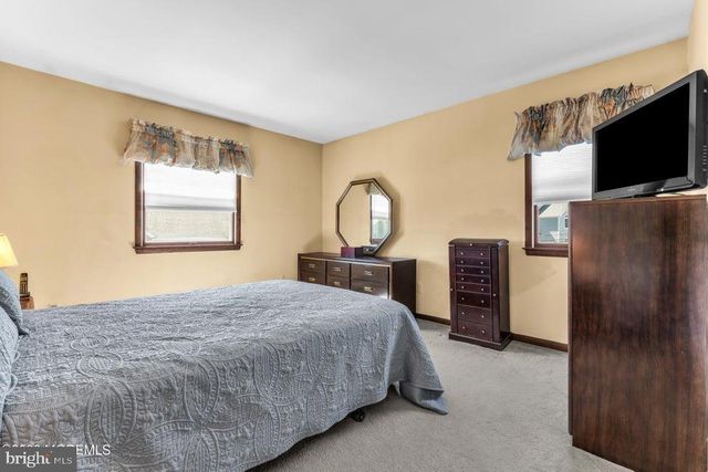 360 SILVER BAY RD, Toms River, NJ 08753