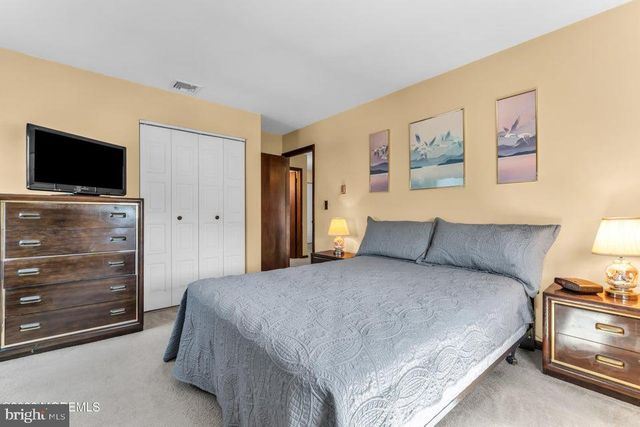 360 SILVER BAY RD, Toms River, NJ 08753