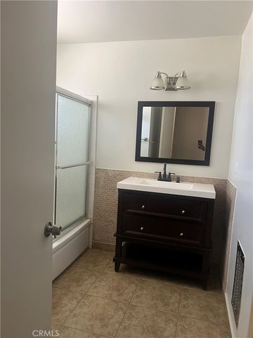 766 E Pillsbury, Lancaster, CA 93535