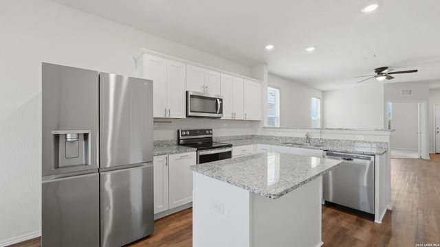 165 Wild Creek Rd, Seguin, TX 78155