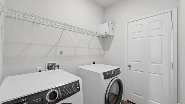 165 Wild Creek Rd, Seguin, TX 78155