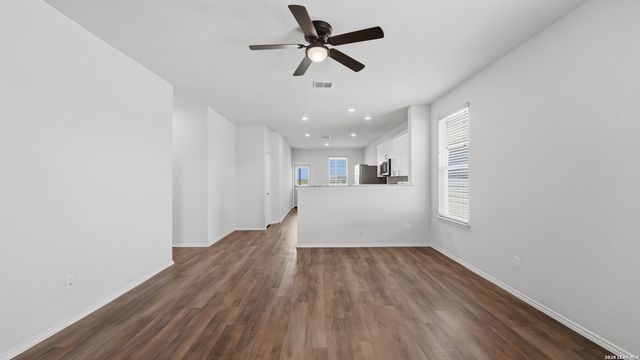 165 Wild Creek Rd, Seguin, TX 78155
