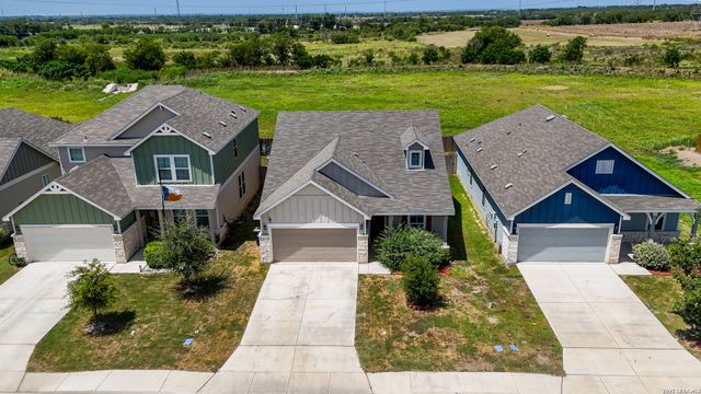 165 Wild Creek Rd, Seguin, TX 78155