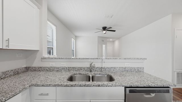 165 Wild Creek Rd, Seguin, TX 78155