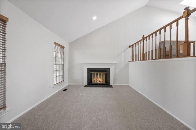 48 MCPHERSON CIR, Sterling, VA 20165