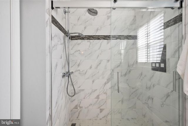 48 MCPHERSON CIR, Sterling, VA 20165